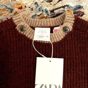 Gorgeous burgundy knit sweater with buttons